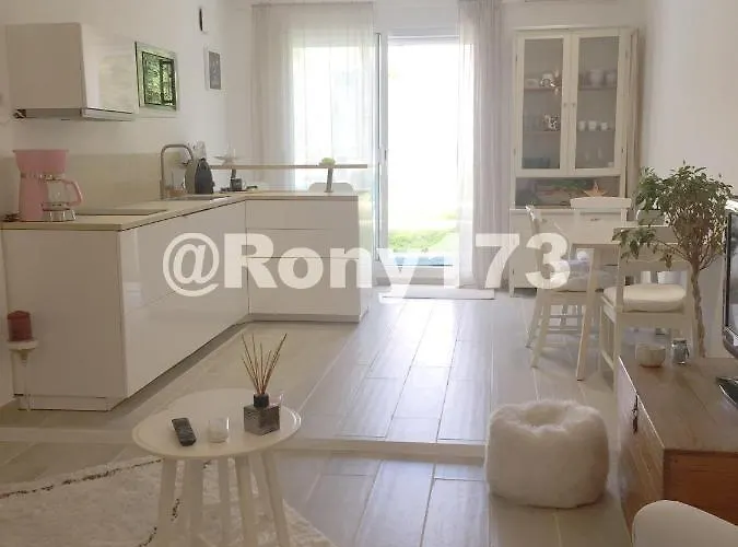 Studio Proche Mer Et Ville Toulon 2 Pers